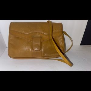 Juna vintage embossed purse